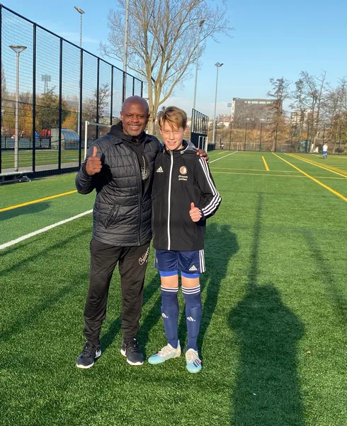 Thijs Kraaijeveld als jonge speler op het veld bij BLS Sports